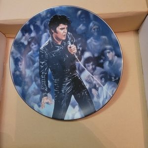 ELVIS PRESLEY LOVERS- FIRST ISSUE- PLATE # 19011K